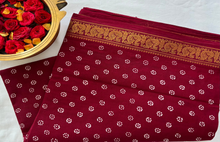 Load image into Gallery viewer, Traditional Sungudi Cotton Saree - Red
