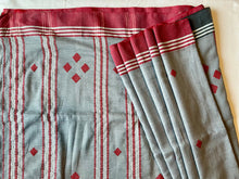 Load image into Gallery viewer, Bengal cotton handloom saree - Grey &amp; Red
