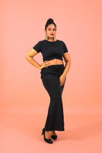 Load image into Gallery viewer, Black Saree Sleek
